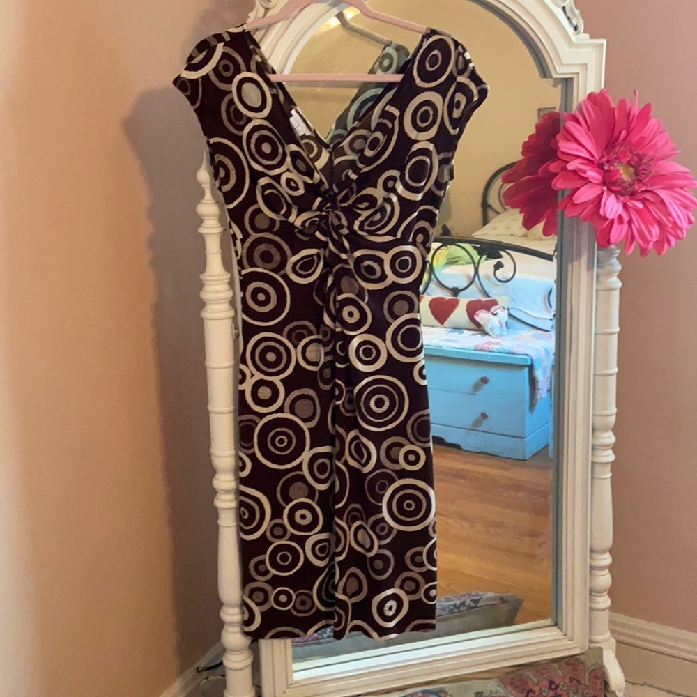 Fitted, feminine dress